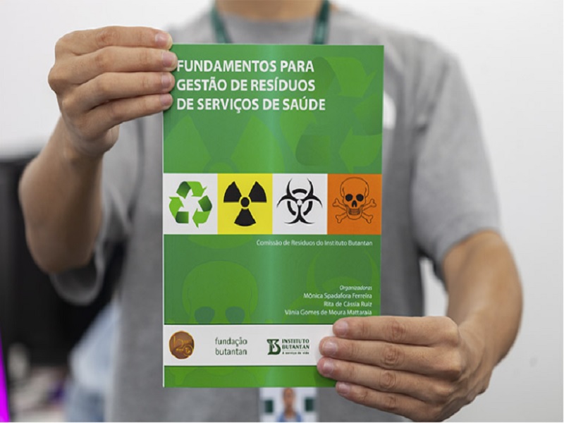 Butantan lança livro de referência sobre gestão de resíduos sólidos de saúde