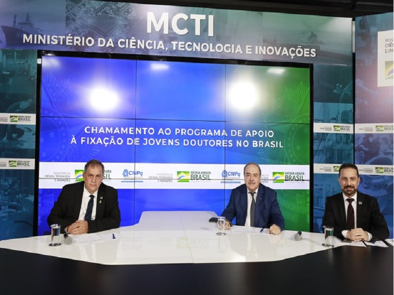 MCTI/CNPq anuncia chamamento de R$ 150 milhões para apoio à fixação de jovens doutores no Brasil